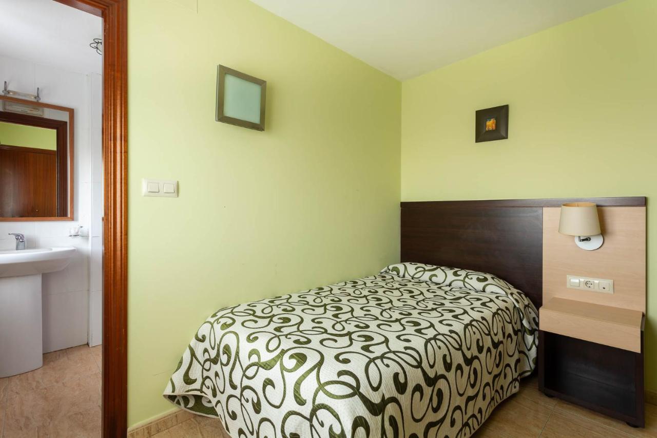 Hotel Canaima Bruma 1,5 K Camino O Meson Do Vento Exterior photo