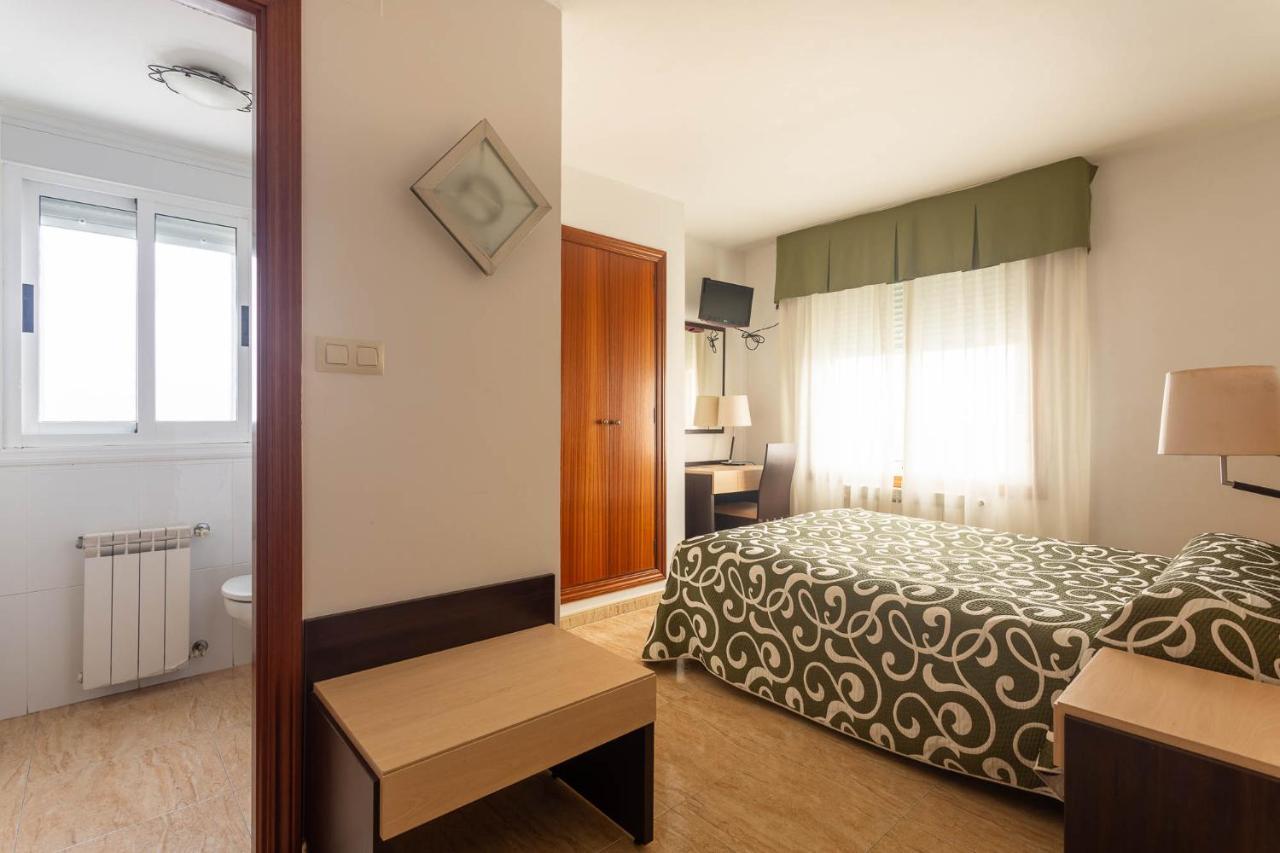 Hotel Canaima Bruma 1,5 K Camino O Meson Do Vento Exterior photo