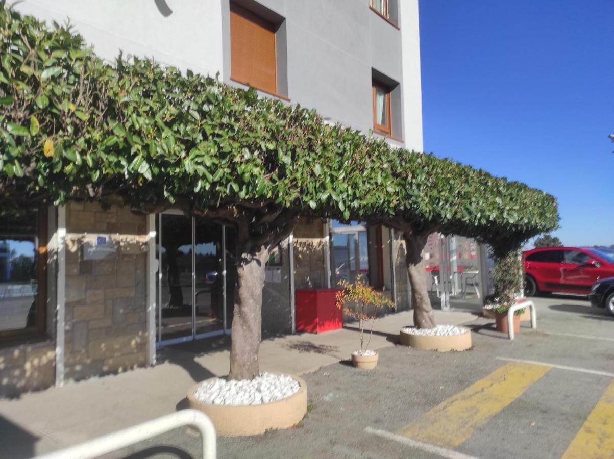 Hotel Canaima Bruma 1,5 K Camino O Meson Do Vento Exterior photo